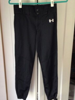 Under Armour youth Medium baseball/softball pants black
